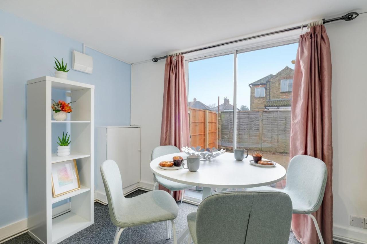 FelthamChic 1Br House In Hounslow - 12 Mins From Heathrow Airportアパートメント エクステリア 写真