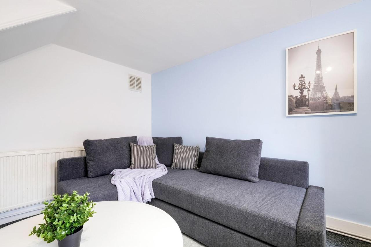 FelthamChic 1Br House In Hounslow - 12 Mins From Heathrow Airportアパートメント エクステリア 写真