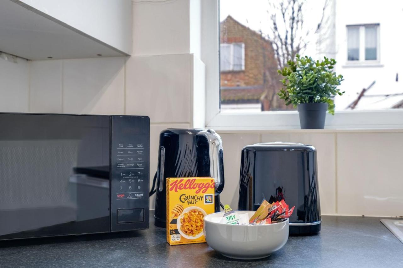 FelthamChic 1Br House In Hounslow - 12 Mins From Heathrow Airportアパートメント エクステリア 写真