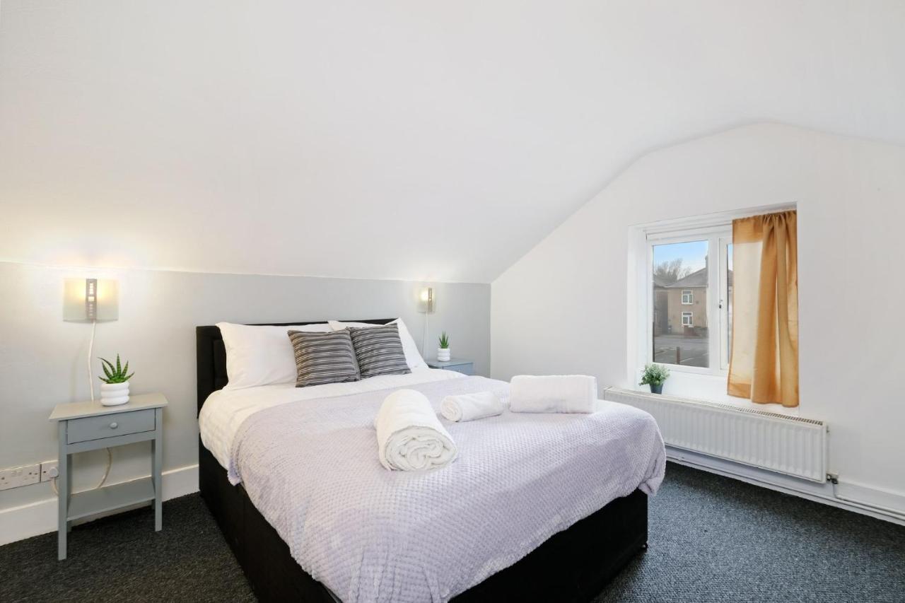 FelthamChic 1Br House In Hounslow - 12 Mins From Heathrow Airportアパートメント エクステリア 写真